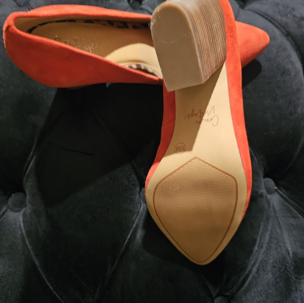 Block Pointed Toe Heels - Picture 3 of 3